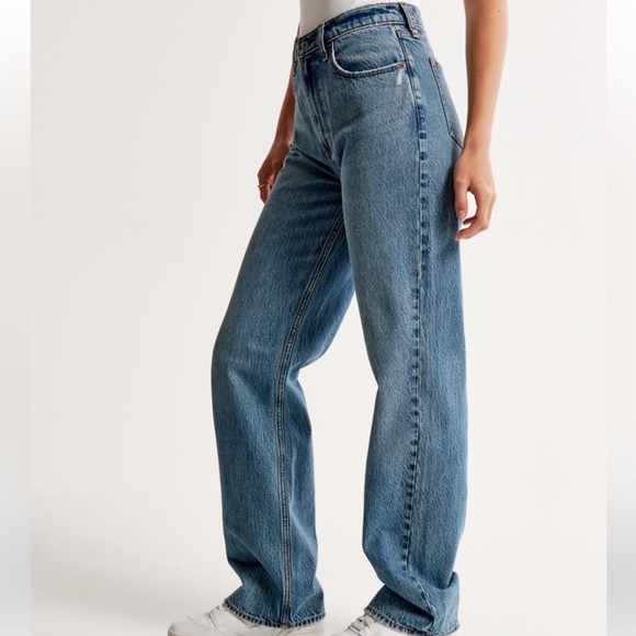 NWT Abercrombie & Fitch The Loose High Rise Jean in Medium Wash - Picture 2 of 9